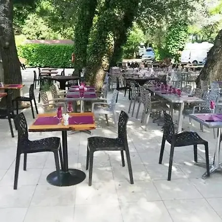Mobil Avec Terrasse - 4 Pers. - Api-1-52-1975 *